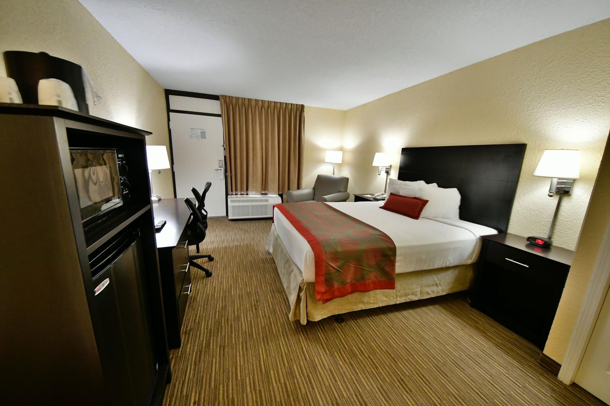 Ramada By Wyndham Jacksonville Hotel & Conference Center Экстерьер фото