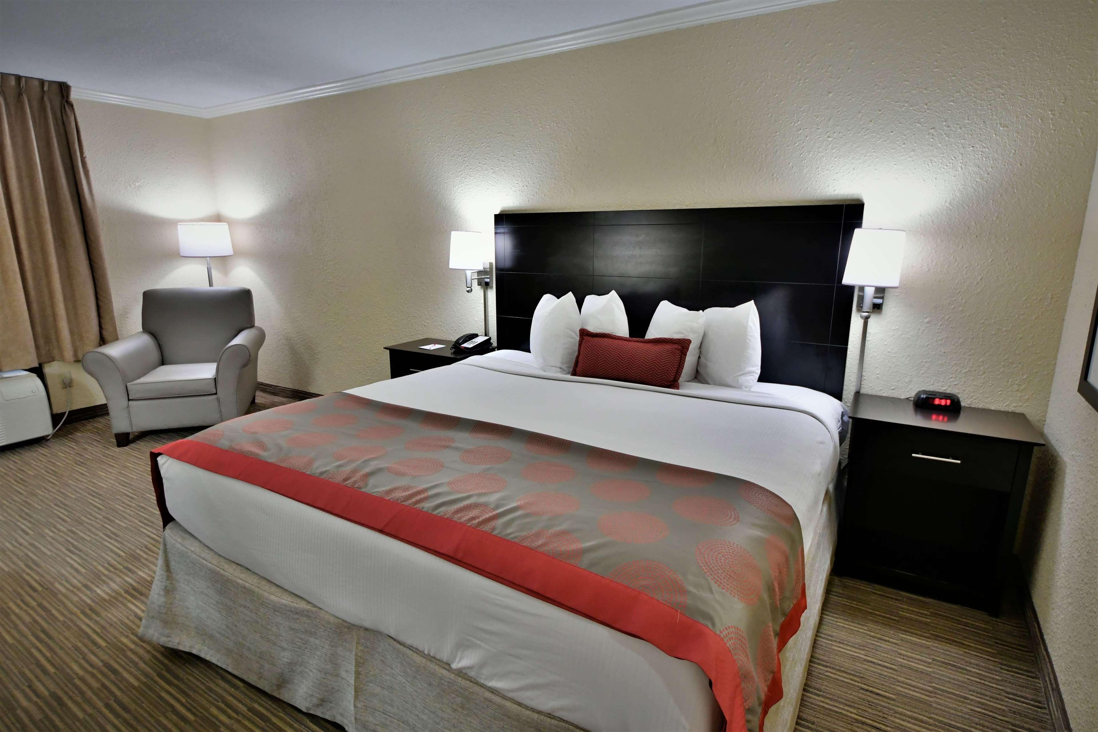 Ramada By Wyndham Jacksonville Hotel & Conference Center Номер фото
