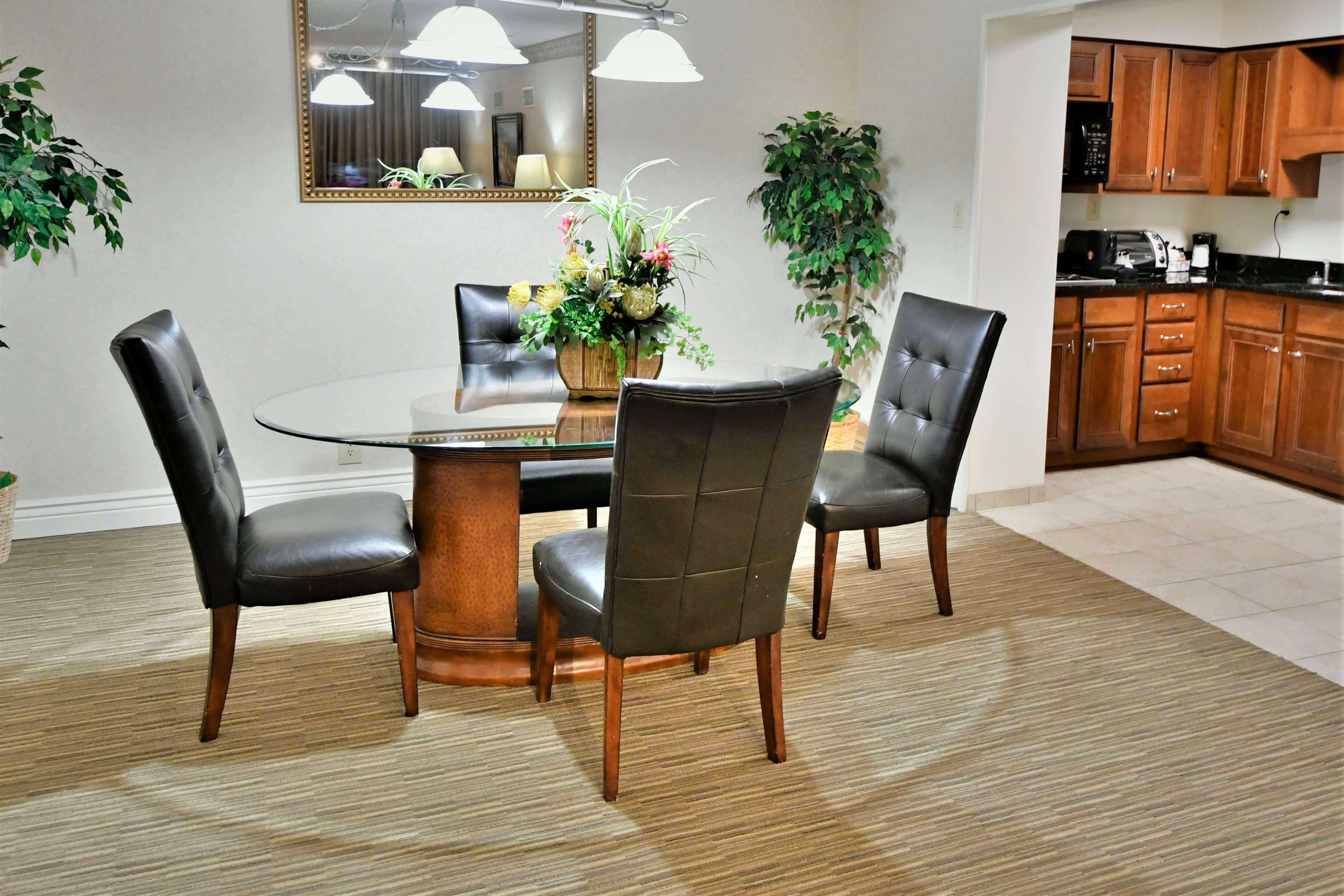 Ramada By Wyndham Jacksonville Hotel & Conference Center Экстерьер фото