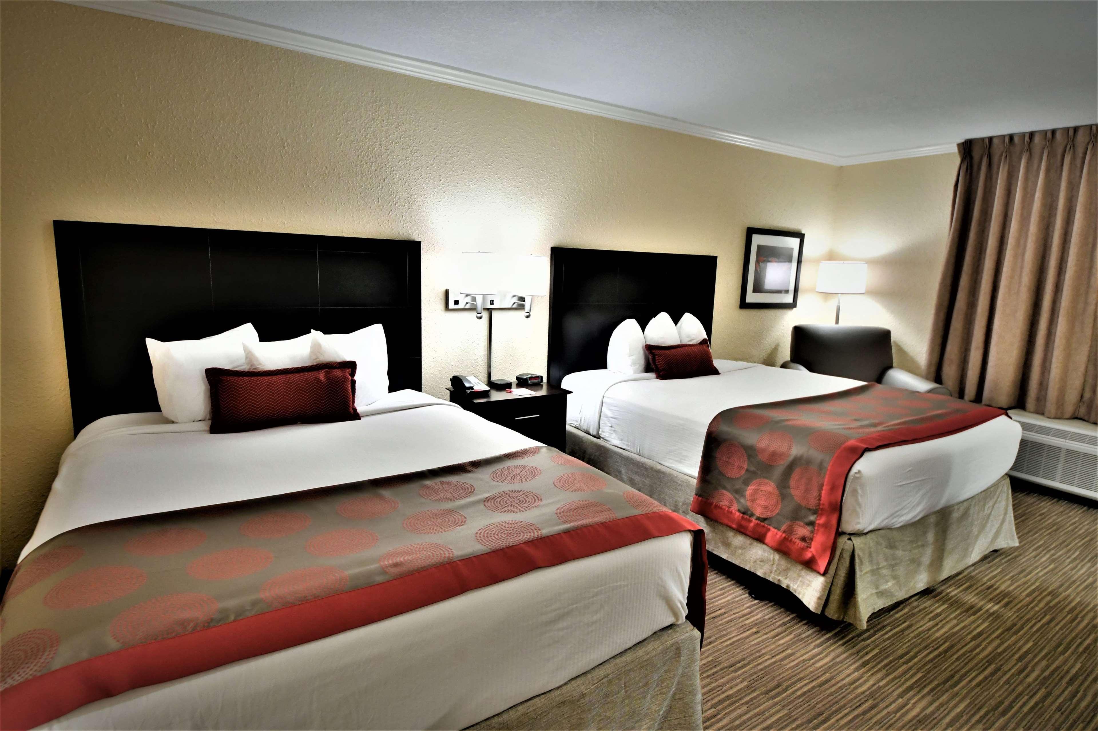 Ramada By Wyndham Jacksonville Hotel & Conference Center Экстерьер фото