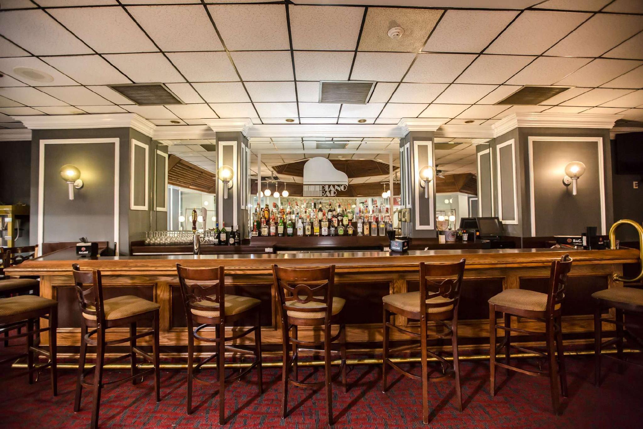 Ramada By Wyndham Jacksonville Hotel & Conference Center Экстерьер фото