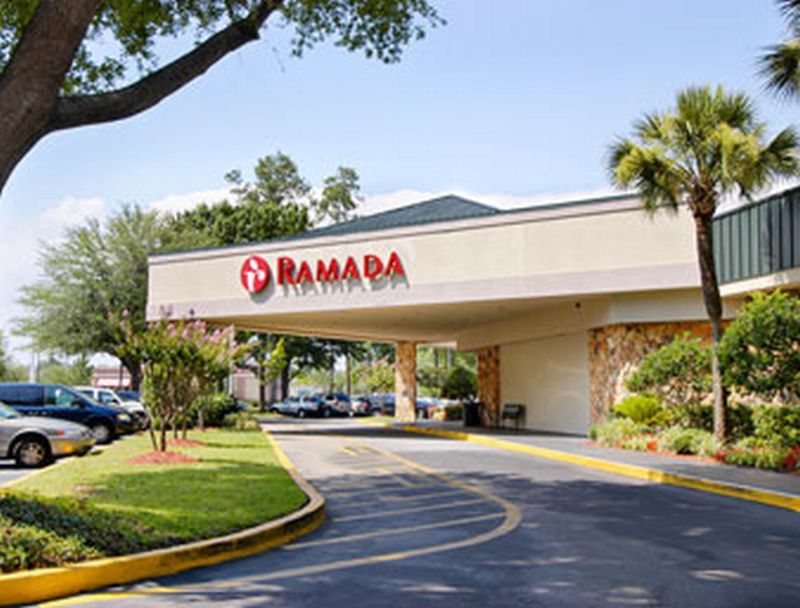 Ramada By Wyndham Jacksonville Hotel & Conference Center Экстерьер фото